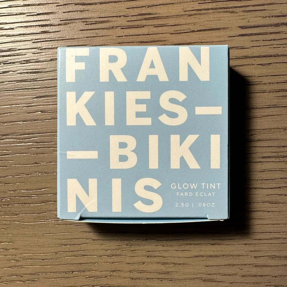 Glow Tint Summer Skin - Picture 5 of 10